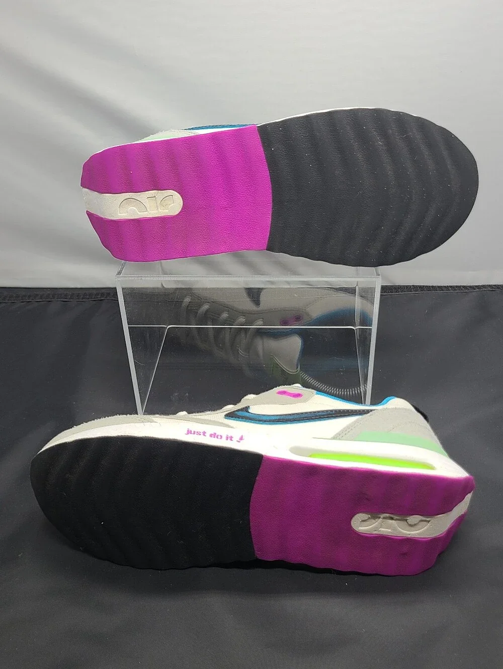 Nike Air Max Dawn Grade School Girls' Casual Shoes kids size 7Y